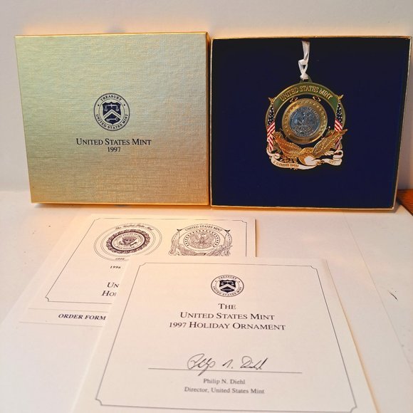 United States Mint 1997 Holiday Ornament Eagle and Flag The Washington Quarter - Picture 1 of 6